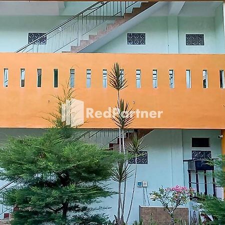 Sutomo Indah Homestay Syariah Mitra Reddoorz Padangsidimpuan Extérieur photo